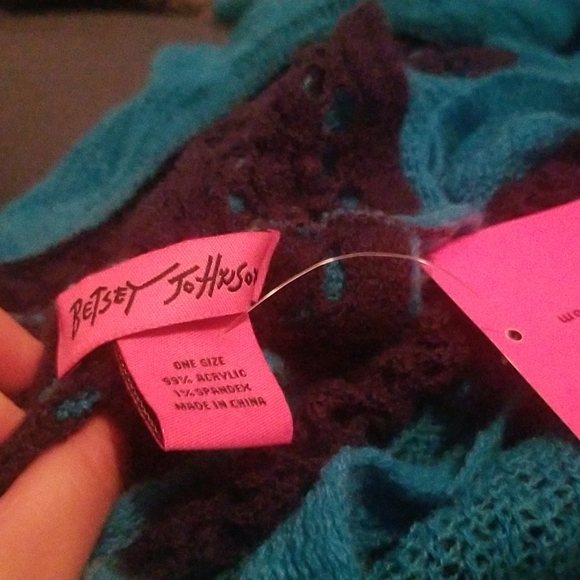 New Betsey Johnson Blue Crochet knit double loop scarf - Picture 4 of 5